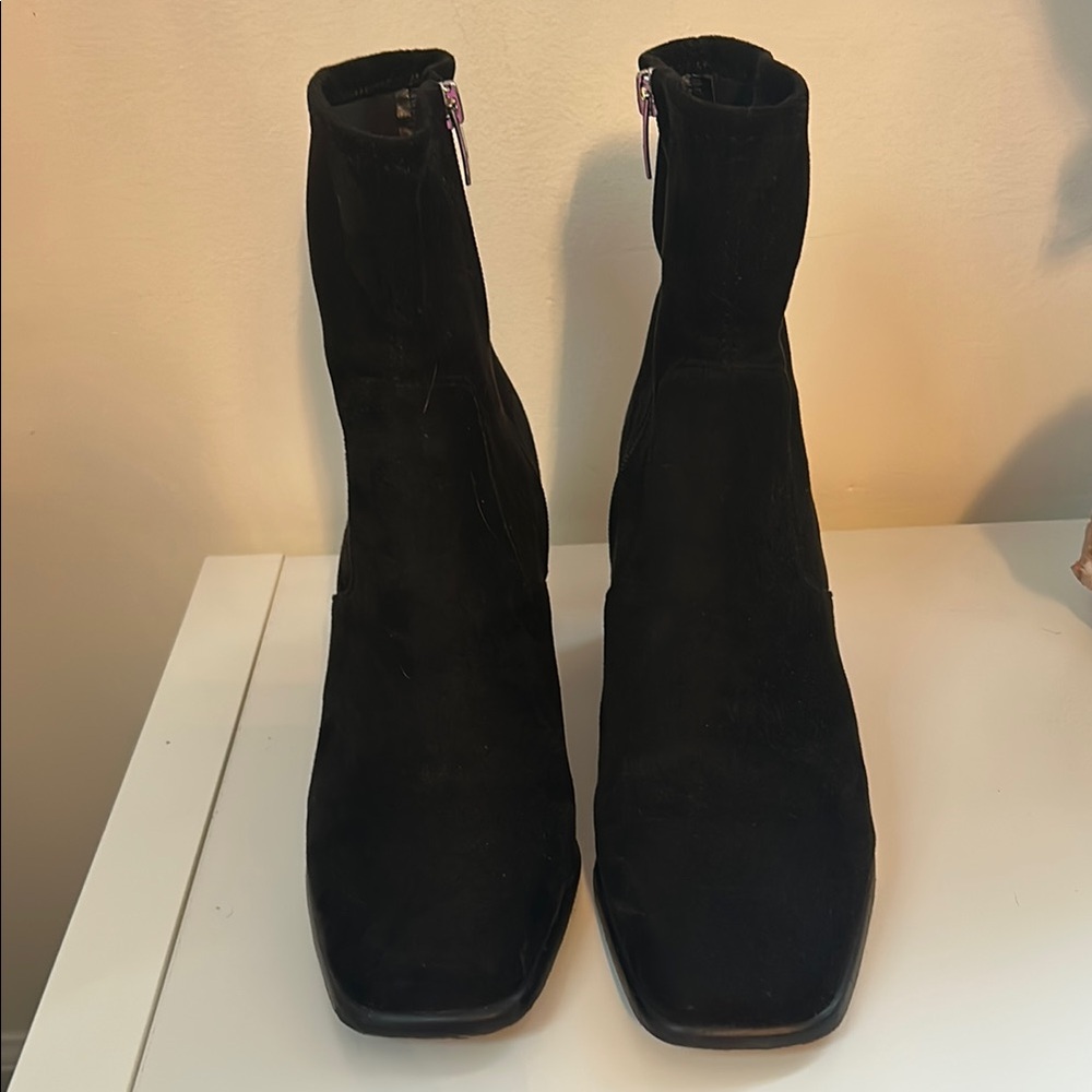 Elegant Black Women's Boots